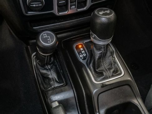 Used 2024 Jeep Wrangler Unlimited Sport AWD/4WD image 19