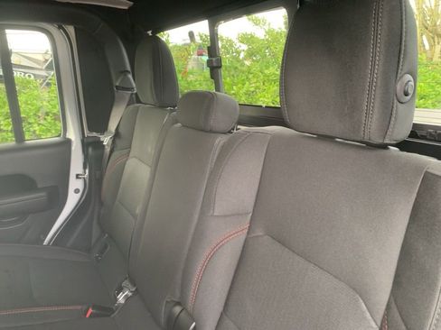 Used 2021 Jeep Gladiator Rubicon image 22