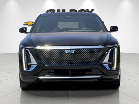 Used 2024 Cadillac Lyriq Luxury w/ LPO, Floor Liner Package AWD/4WD image 8