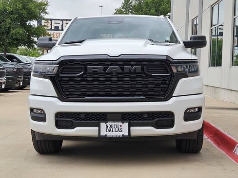 New 2026 RAM 1500 Express AWD/4WD image 5