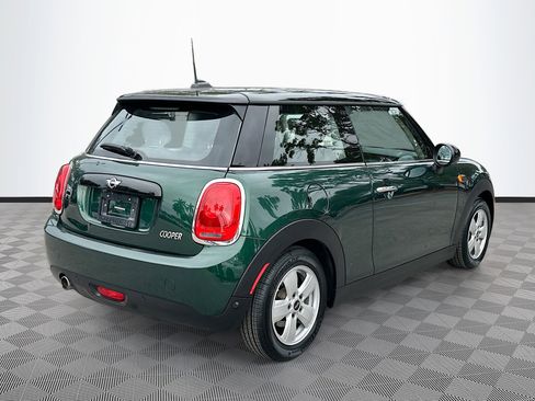 Used 2018 MINI Cooper 2-Door Hardtop image 7