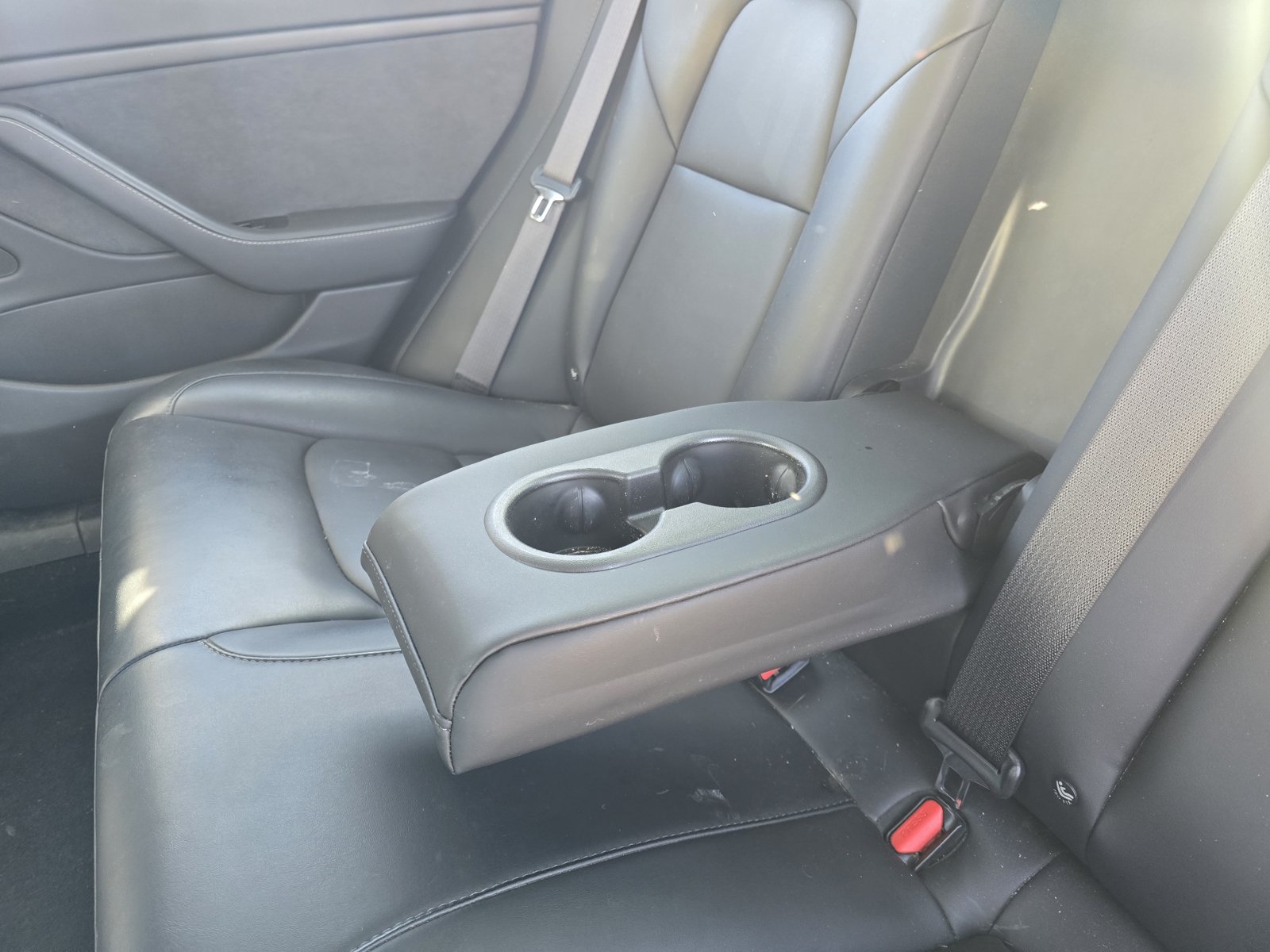 Used 2018 Tesla Model 3 Long Range AWD/4WD image 25