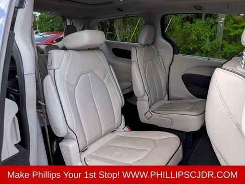 Used 2021 Chrysler Pacifica Limited w/ Premium & Safety Sphere Group AWD/4WD image 13