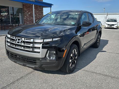 Certified 2025 Hyundai Santa Cruz SE AWD/4WD image 1