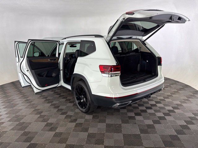 Used 2024 Volkswagen Atlas SE w/ Black Wheel Package AWD/4WD image 19