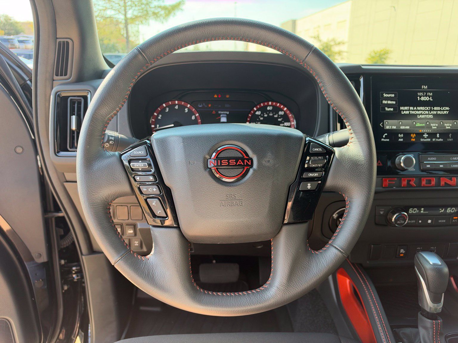 Used 2025 Nissan Frontier PRO-4X AWD/4WD image 10