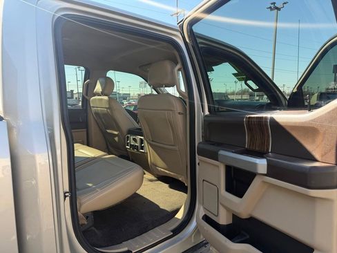 Used 2018 Ford F150 Lariat w/ Equipment Group 501A Mid AWD/4WD image 8