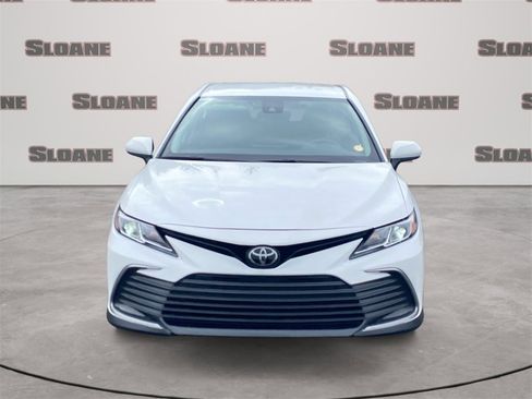 Used 2024 Toyota Camry LE image 3