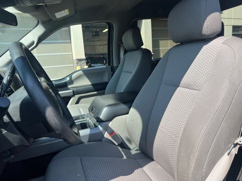 Used 2020 Ford F150 XLT w/ Heavy-Duty Payload Package AWD/4WD image 23