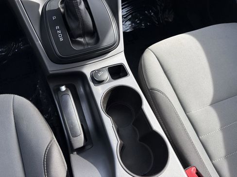 Used 2015 Ford Escape SE image 14