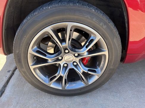 Used 2012 Jeep Grand Cherokee SRT8 w/ Luxury Group II image 5