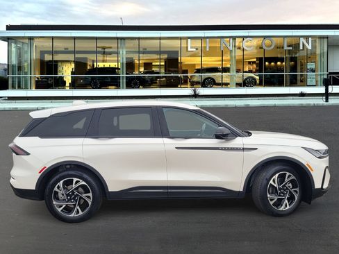 New 2026 Lincoln Nautilus Premier w/ Jet Appearance Package image 3