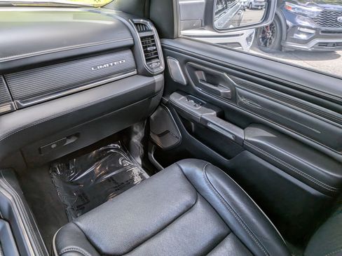 Used 2019 RAM 1500 Limited AWD/4WD image 16