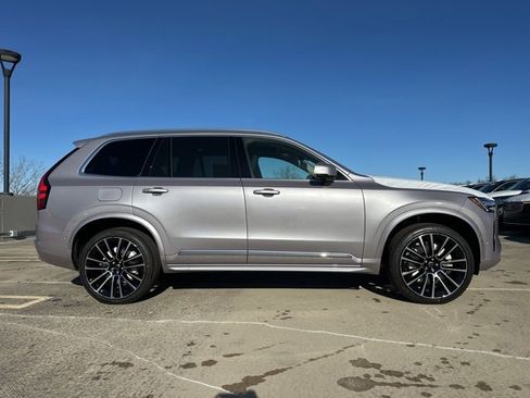 New 2026 Volvo XC90 B6 Plus w/ Protection Package image 8