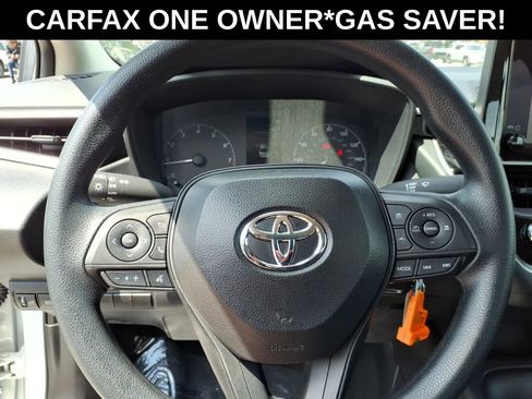 Used 2025 Toyota Corolla LE FWD image 18