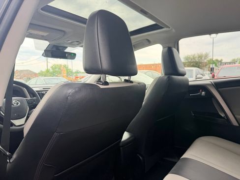 Used 2018 Toyota RAV4 Limited w/ Advanced Technology Package AWD/4WD image 17