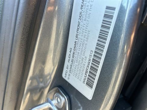 Used 2017 Audi A3 e-tron Premium image 32