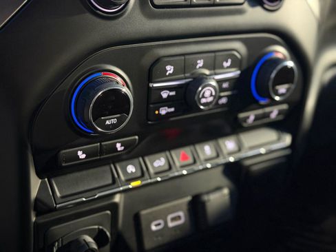 Used 2021 Chevrolet Silverado 1500 LT image 25