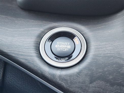 New 2025 Jeep Grand Cherokee L Limited w/ Trailer Tow Package image 15