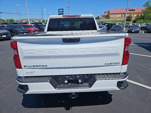 Used 2022 Chevrolet Silverado 1500 Custom RWD image 7