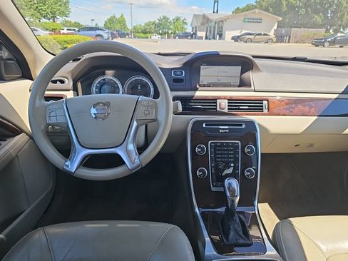 Used 2013 Volvo XC70 3.2 AWD/4WD image 2