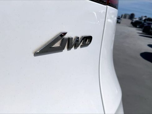 Used 2023 Genesis GV70 2.5T w/ Sport Prestige Package AWD/4WD image 7