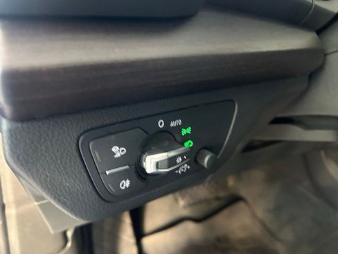 Used 2023 Audi Q5 2.0T Premium w/ Convenience Package image 52