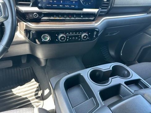 Used 2024 Chevrolet Silverado 1500 LT image 22
