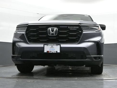 Used 2025 Honda Pilot Black Edition image 37