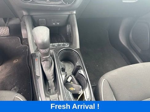 Used 2024 Chevrolet TrailBlazer LS w/ LS Convenience Package FWD image 8