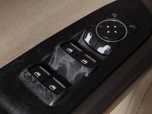 Used 2017 Lincoln MKX Select w/ Select Plus Package FWD image 27