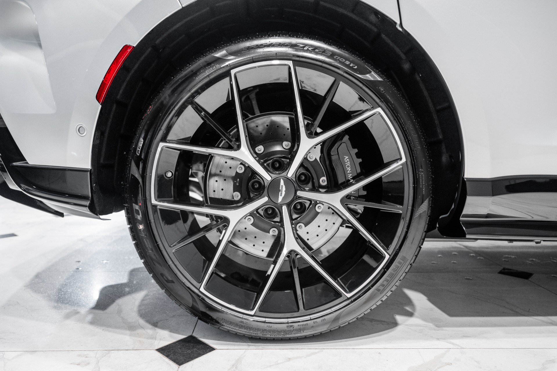 Used 2026 Aston Martin DBX S AWD/4WD image 55