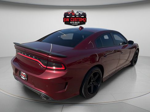 Used 2019 Dodge Charger R/T w/ Blacktop Package RWD image 7