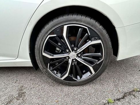 Used 2023 Nissan Altima 2.5 SR FWD image 8