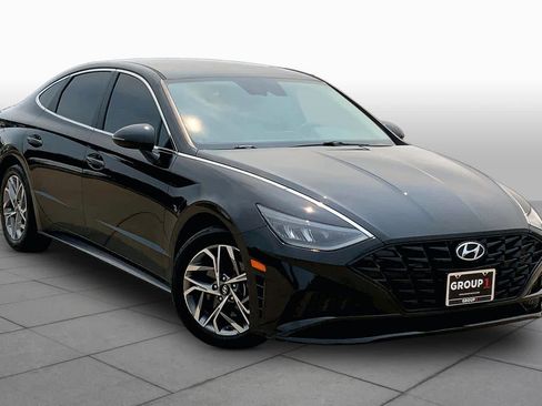 Used 2022 Hyundai Sonata SEL w/ Preferred Accessory Package FWD image 3