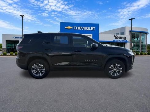 Used 2026 Chevrolet Equinox LT w/ Convenience Package II AWD/4WD image 8
