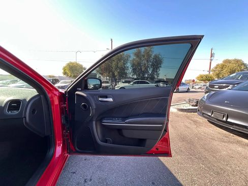 Used 2016 Dodge Charger R/T w/ Plus Group RWD image 12