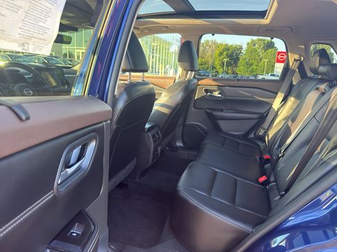 Certified 2023 Nissan Rogue SL w/ SL Premium Package AWD/4WD image 30