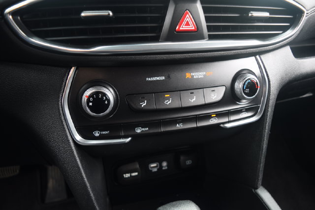 Used 2019 Hyundai Santa Fe SE AWD/4WD image 11