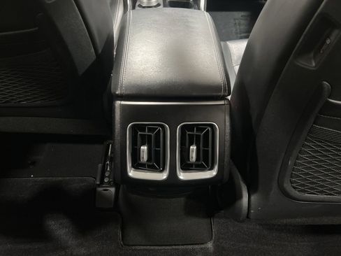 Used 2022 Kia Sorento S image 21