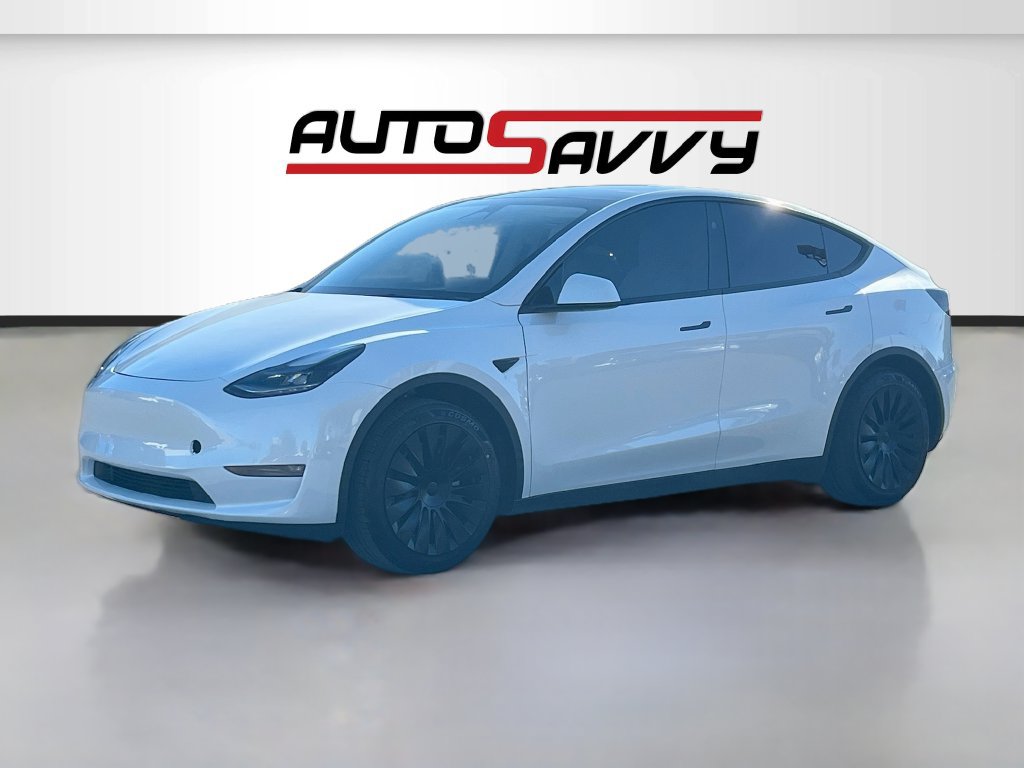 Used 2025 Tesla Model Y Long Range RWD image 3