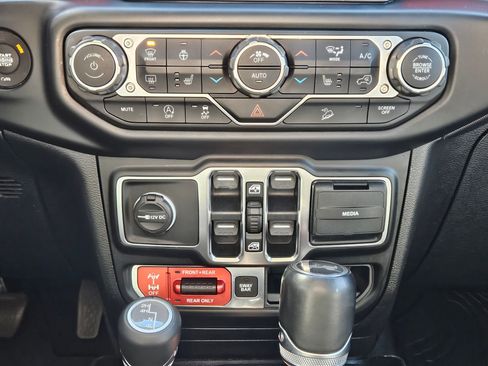 Used 2020 Jeep Wrangler Unlimited Rubicon image 14