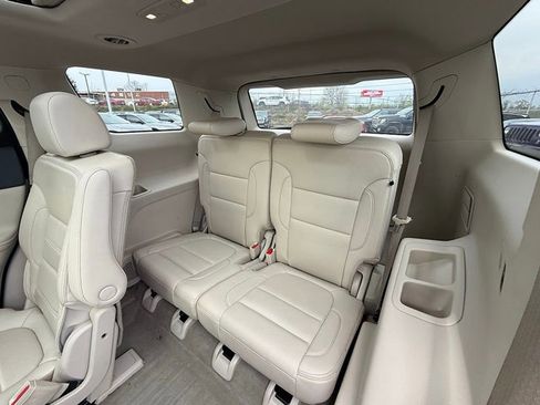 Used 2021 GMC Acadia Denali w/ Denali Ultimate Package image 12
