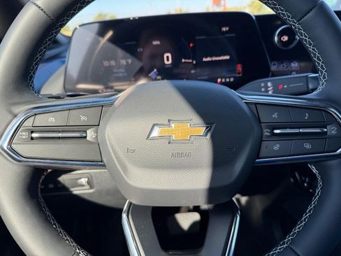 New 2026 Chevrolet Equinox EV LT image 12