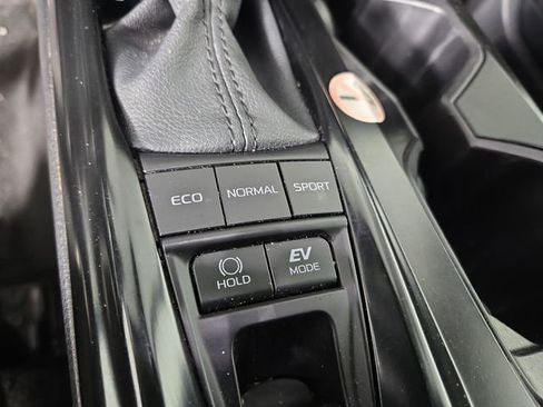 Used 2025 Toyota Camry LE FWD image 26