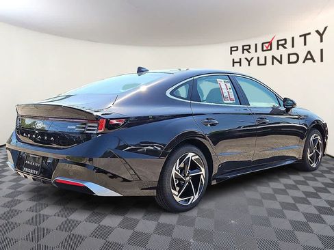 New 2026 Hyundai Sonata SEL FWD image 4
