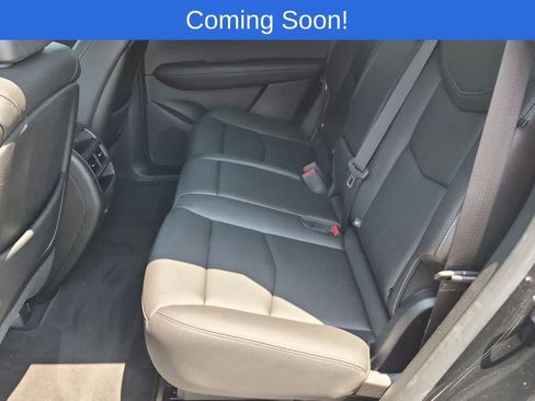 Used 2023 Cadillac XT5 Luxury w/ LPO, Floor Liner Package AWD/4WD image 19