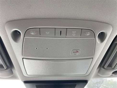 Used 2024 Nissan Armada SV image 8