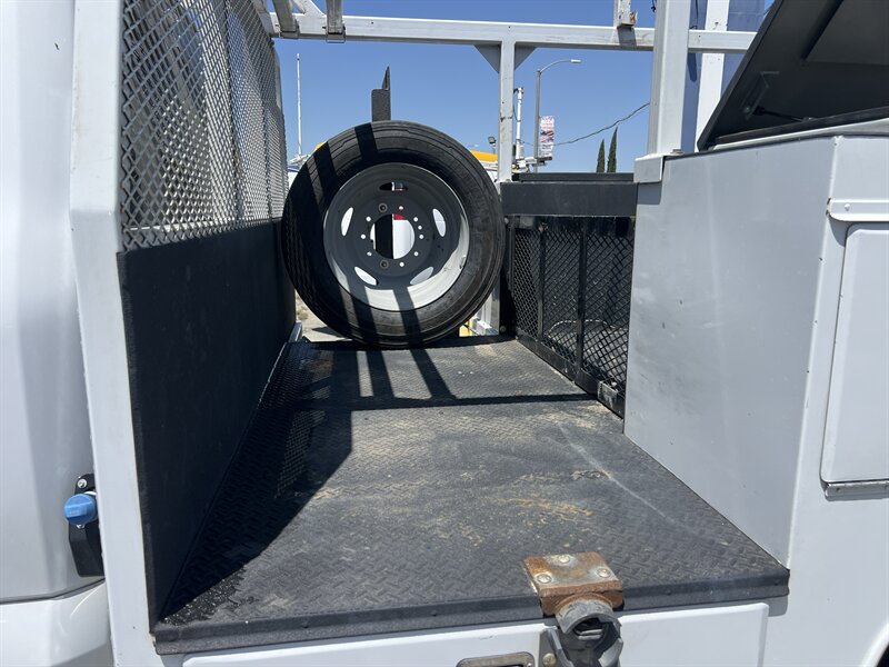Used 2023 Ford F550 2WD Regular Cab Super Duty image 12
