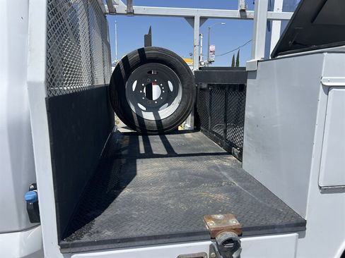 Used 2023 Ford F550 2WD Regular Cab Super Duty image 12